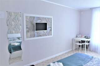 Гостиница ЕВРОПА HOUSE Уфа Комната студия семейная с 1 двуспальной кроватью-2